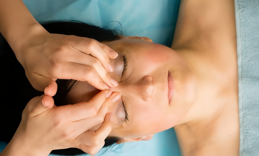 Image 5: Chinese massage naar keuze óf oogmassage met kruiden van een uur