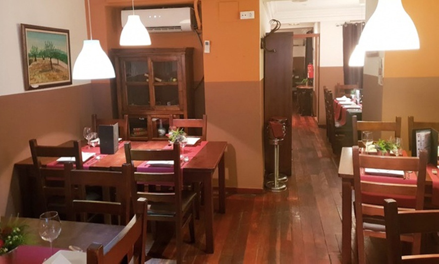 Image 3: Menú mediterráneo para 2 o 4 personas