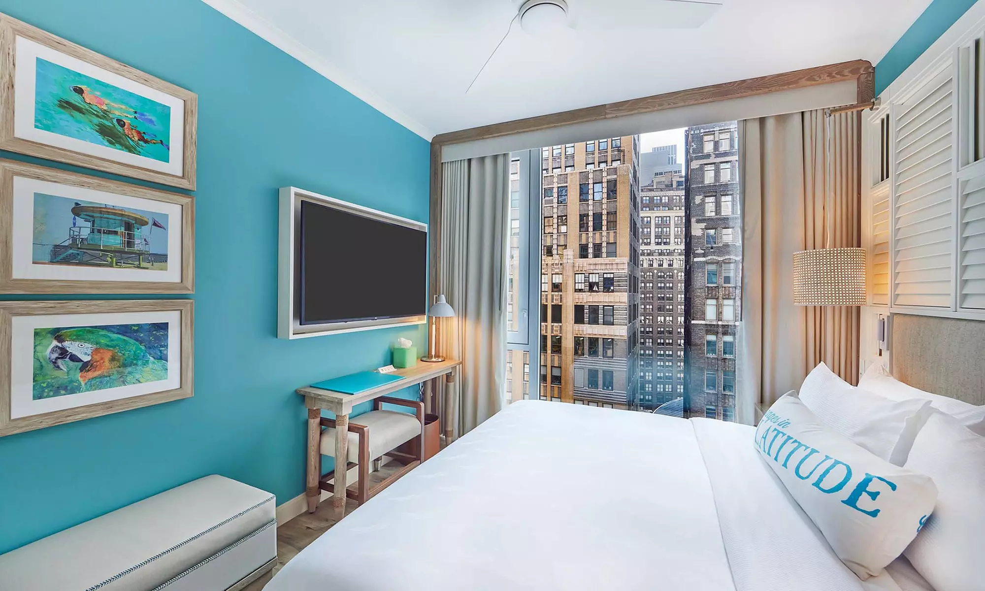Resort in Midtown Manhattan with Rooftop Pool