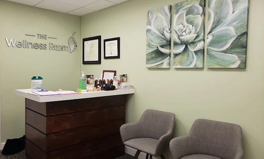 Image 2: 60-Min Therapeutic or Deep Tissue Massage