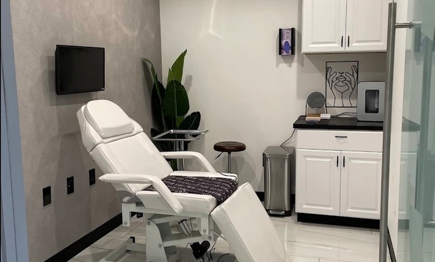 Image 5: 20, 30, 40, 50, 60, or 100 Units of Botox at Giovanni Med Spa