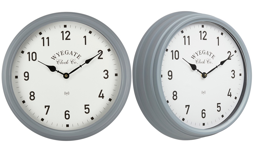 Image 9: Wyegate Garden Wall Clock