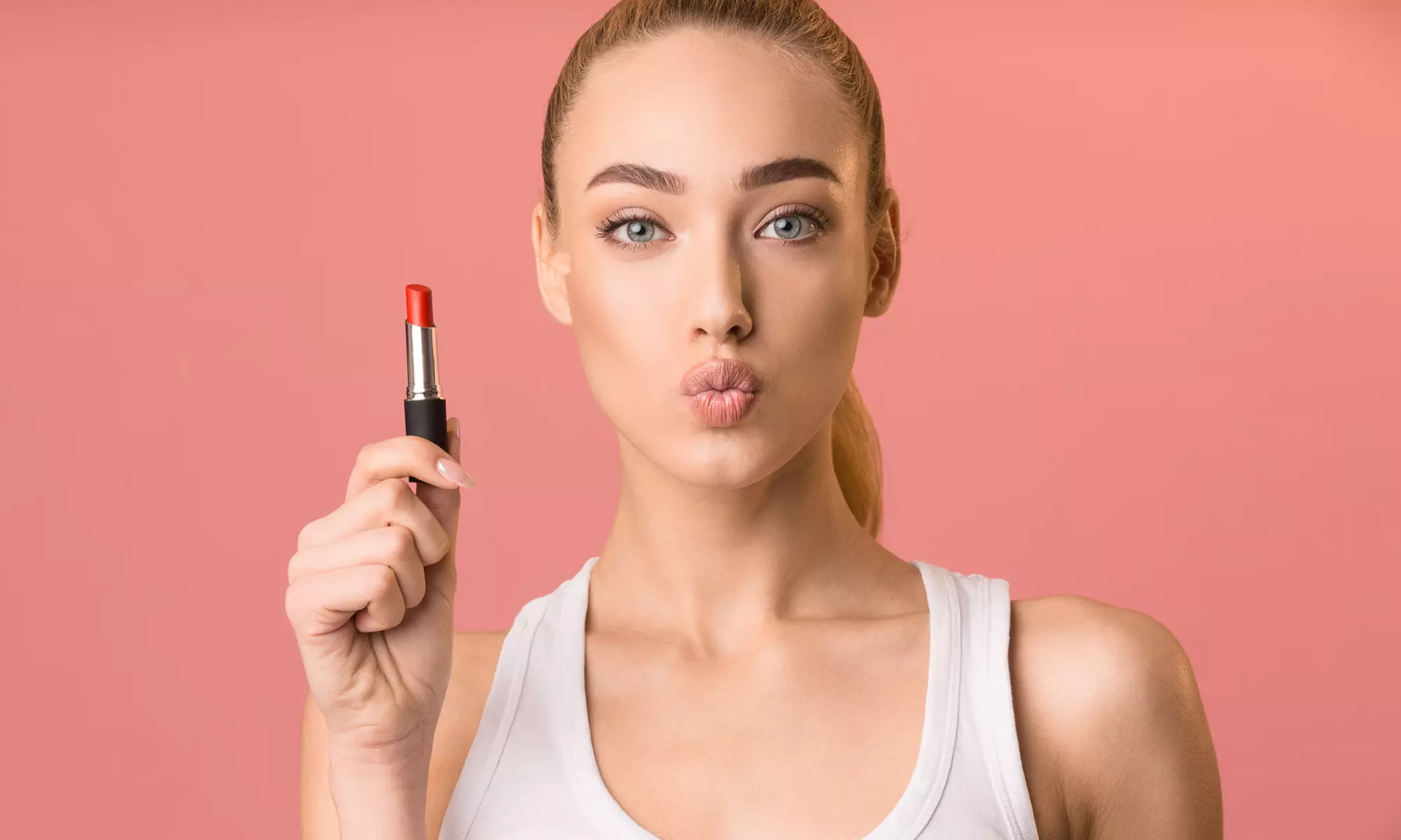 Beauty Gift Vouchers with AED 100, 200, or 400 to Spend at Celebrity Make Up Studio DMCC (Up to 50% Off) - Primary Image