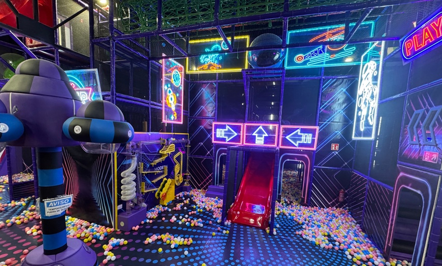 Image 13: Acceso de 1 hora o ilimitado a parque de camas elásticas para 1 o 2  