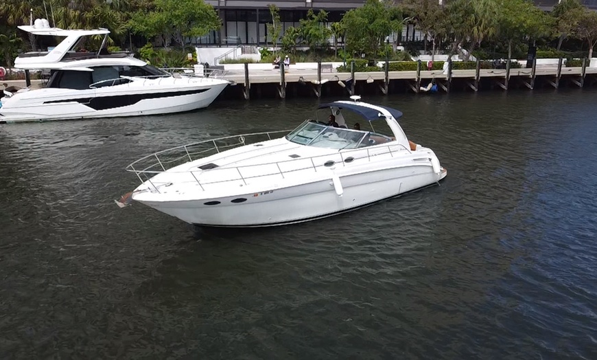 Image 5: Luxury Yacht Tour for 13 Guests – Downtown Miami Sunset & Skyline