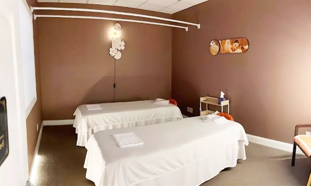 Unwind with 1, 3 or 5 Couples Massage (75 Minutes)