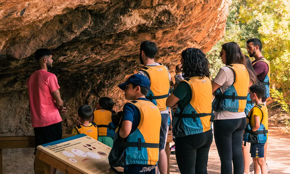 Rafting turístico por el río Segura en el cañón de Almadenes