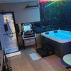Image 1: Parenthèse bien-être privée avec bain à remous et boissons pour deux