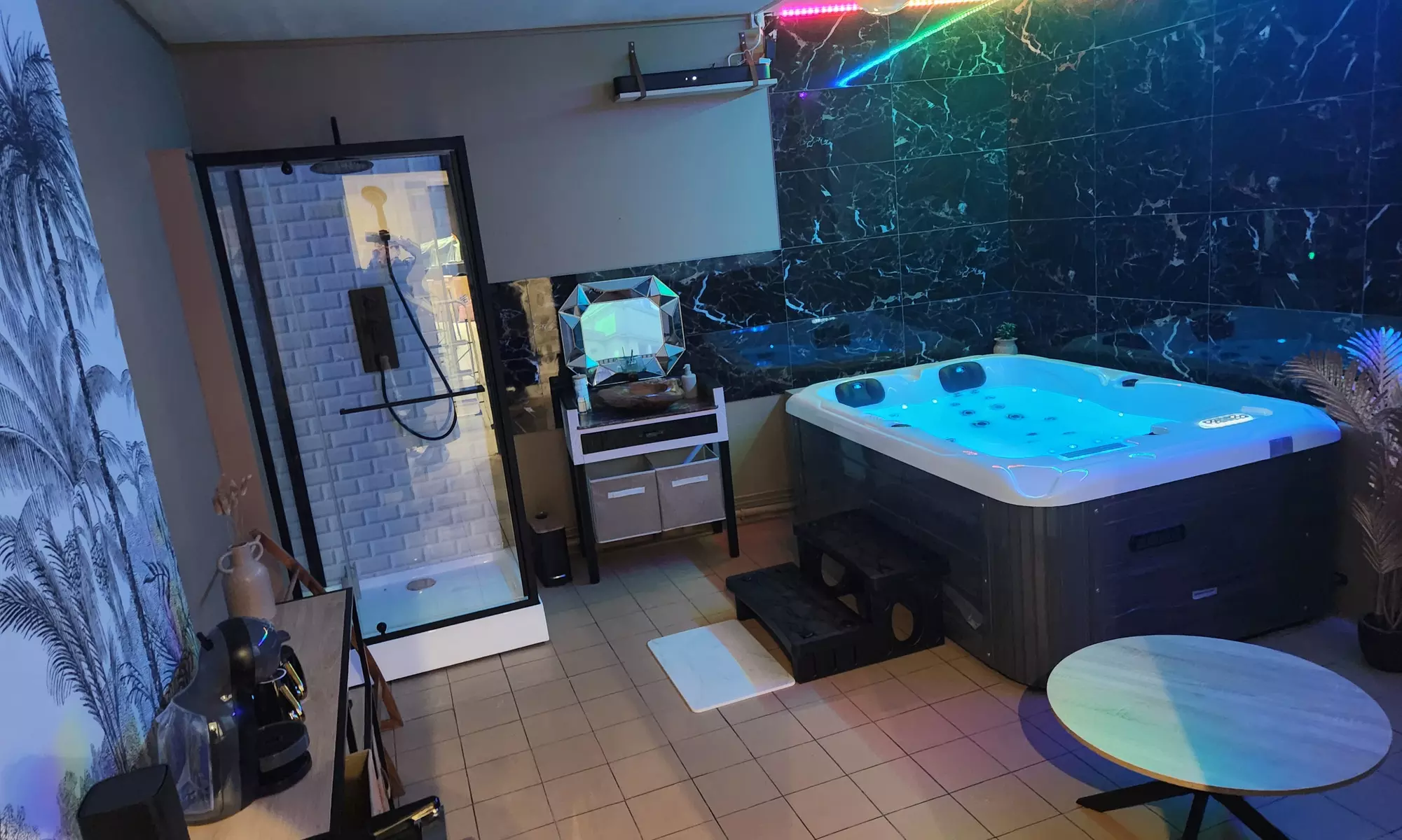 Parenthèse bien-être privée avec bain à remous et boissons pour deux