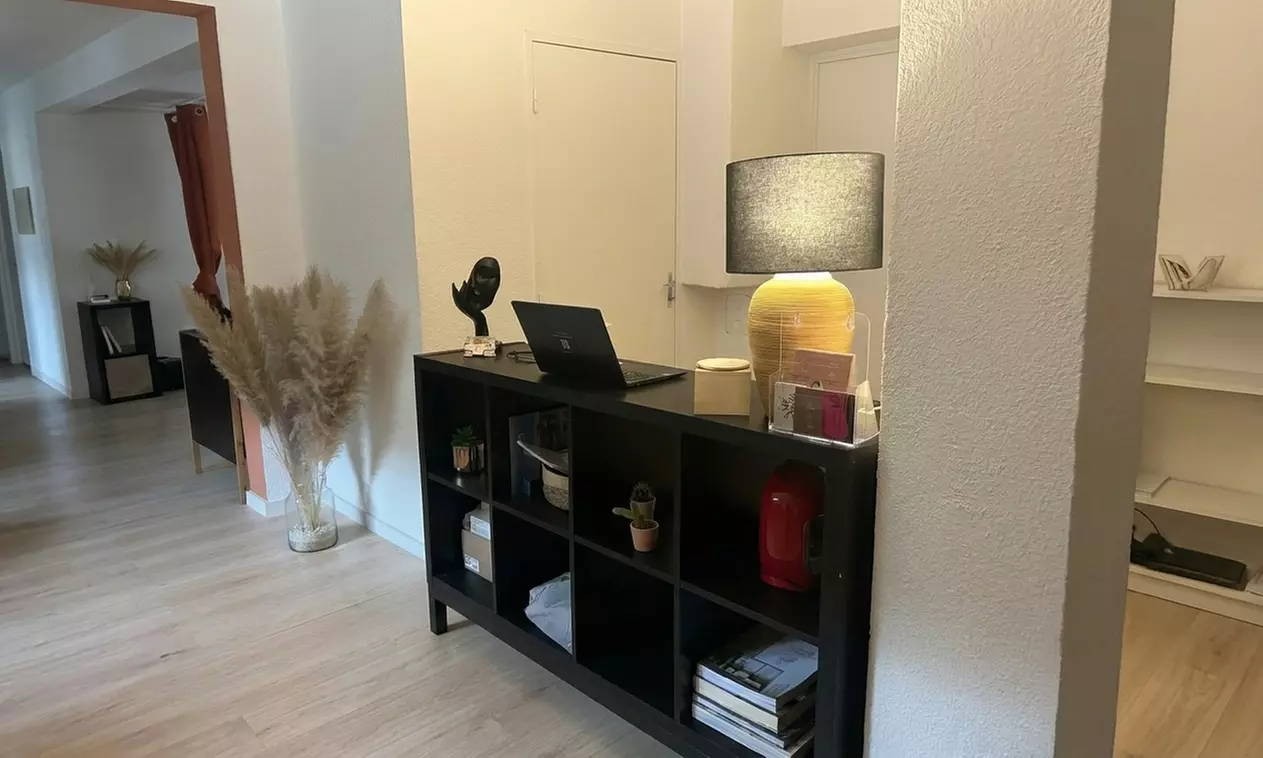 Soin des mains et pieds avec vernis semi permanent longue tenue