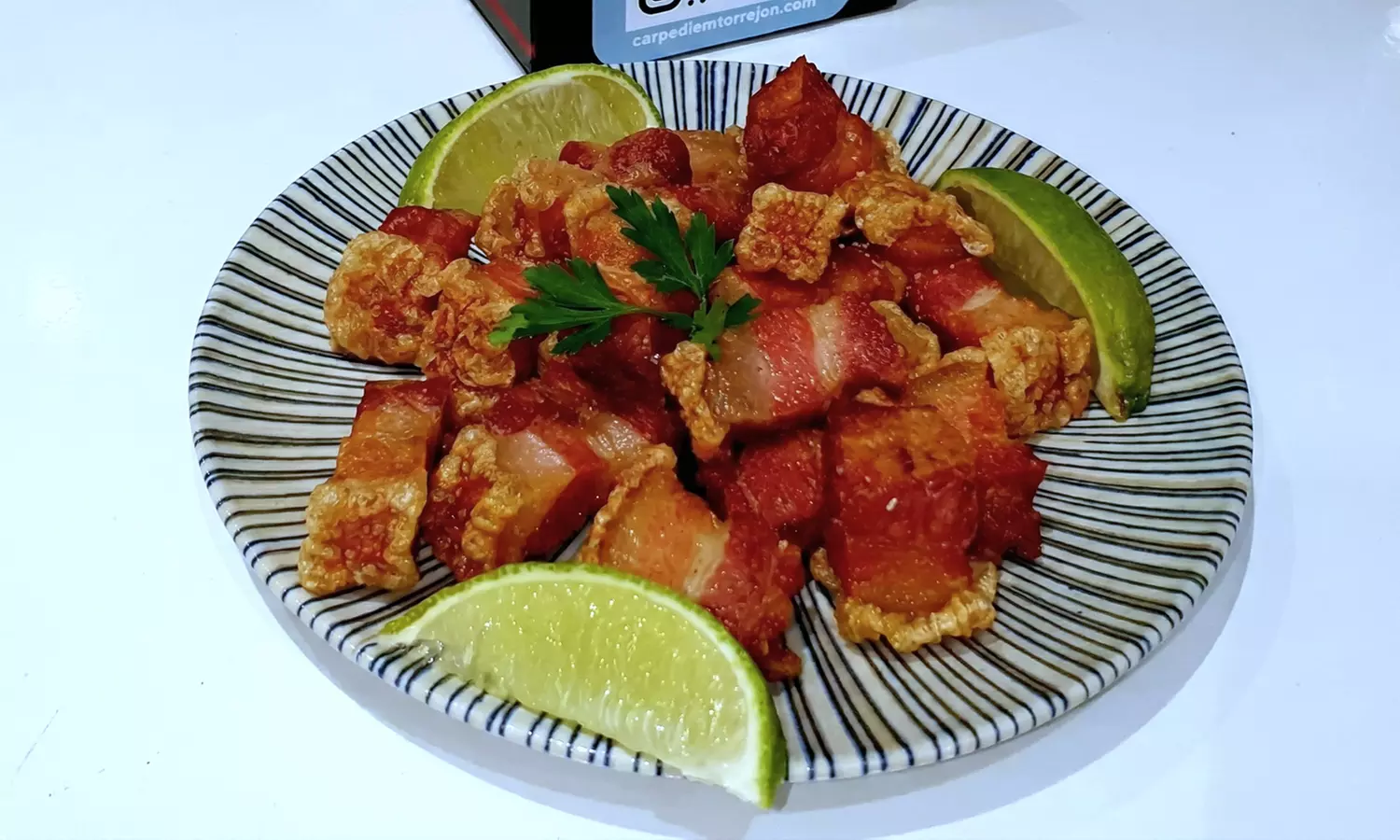 Menú de picoteo para 2 o 4 personas con raciones y bebidas