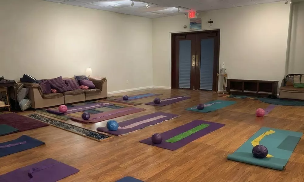 Mat Pilates Classes – Strengthen Core, Improve Flexibility