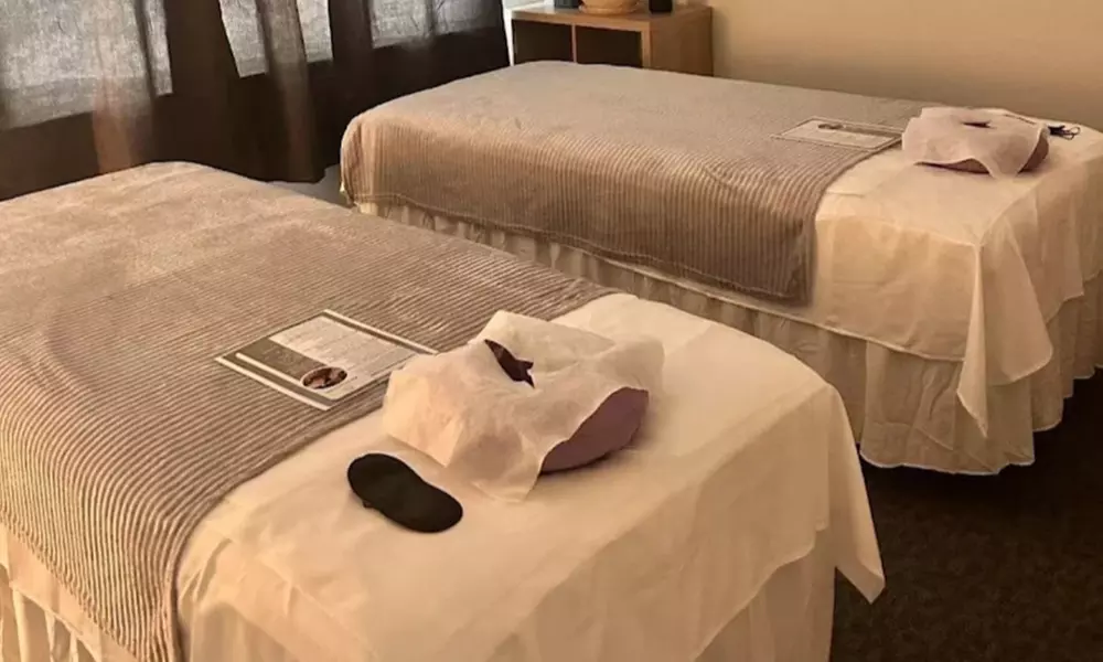 Up to 55% Off on Full Body Massage at Hot compress spa