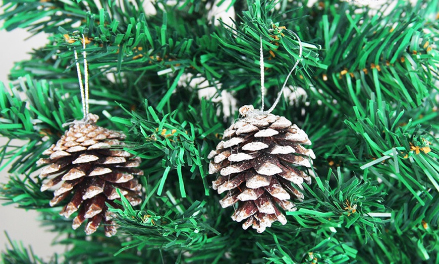 Image 1: Living And Home 30-Pack Real Pine Cones