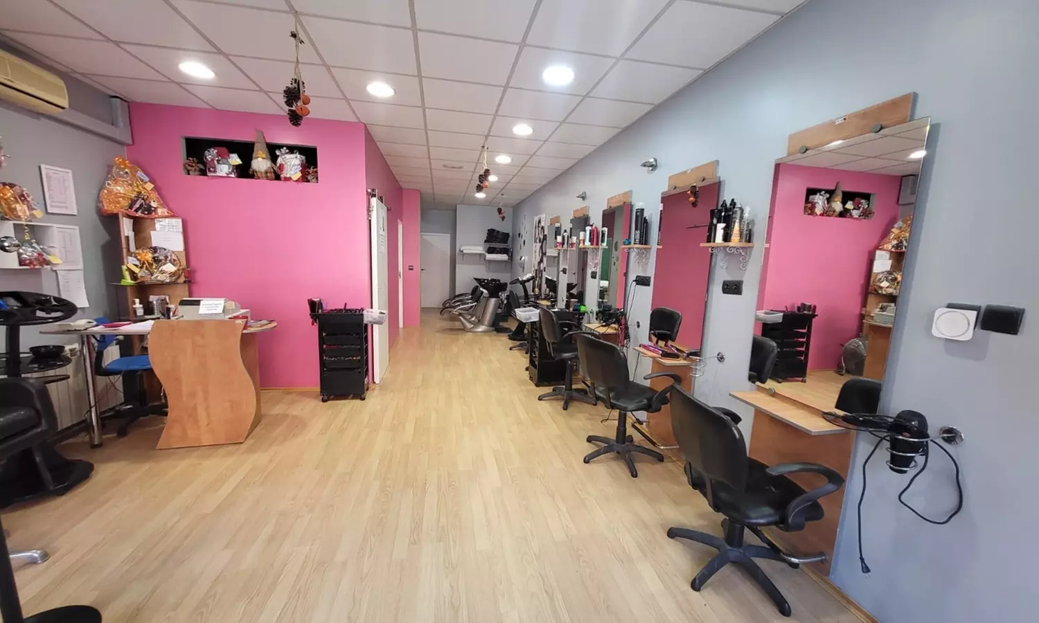 Sesión de peluquería con tinte y brillo o tratamiento con activos