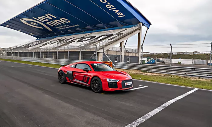 Taxi- / Race-Experience mit BMW, Audi oder WestField Cup für 1 Person