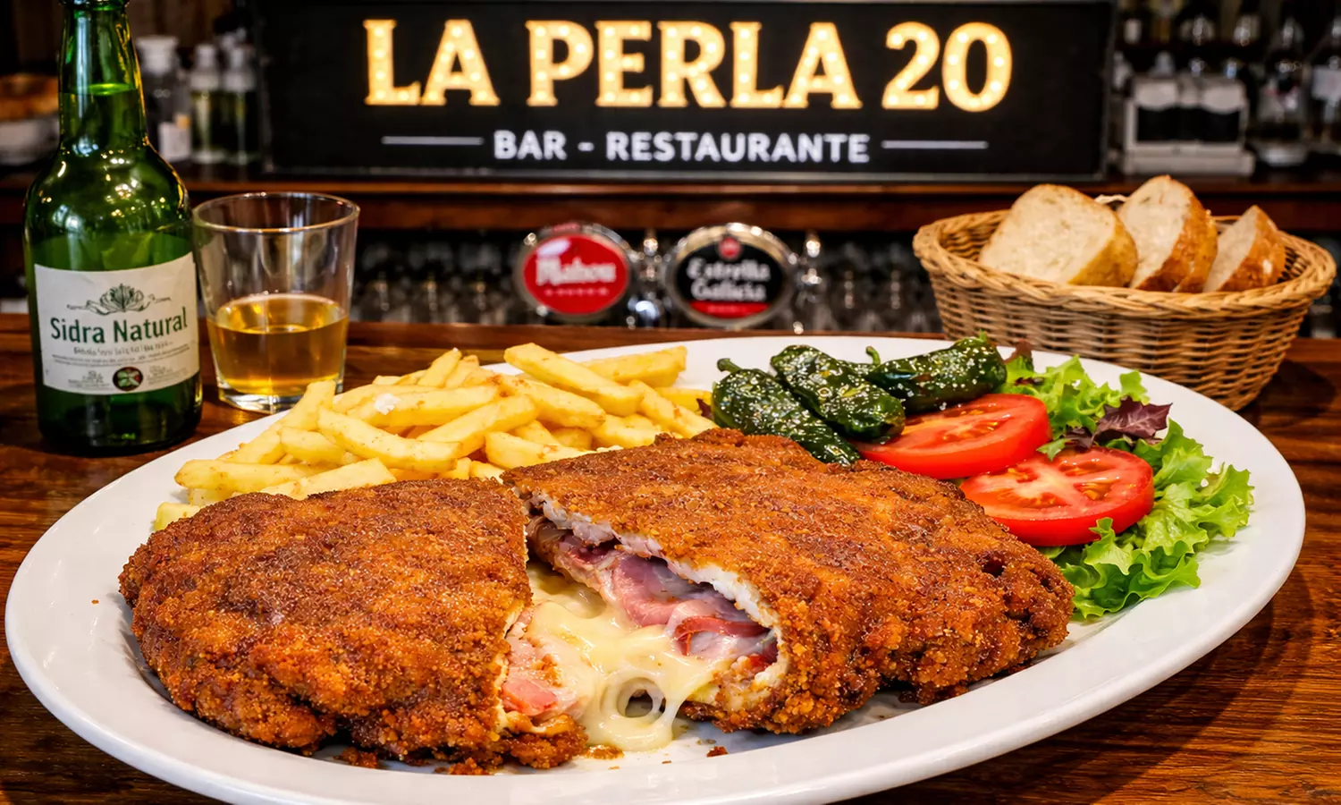 Menú de cachopo con entrante, bebida y postre para 2