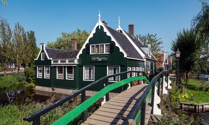 Image 20: Zaanse Schans Tour: vanuit Amsterdam in een Hop On Hop Off Holland bus