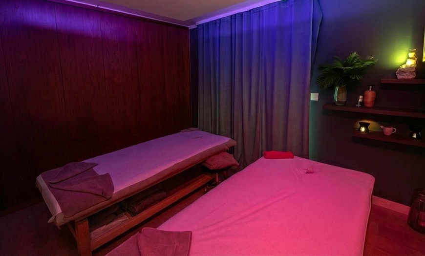 Image 3: Orientalny relaks: masaż tajski, balijski lub Lomi Lomi dla 1-2 osób