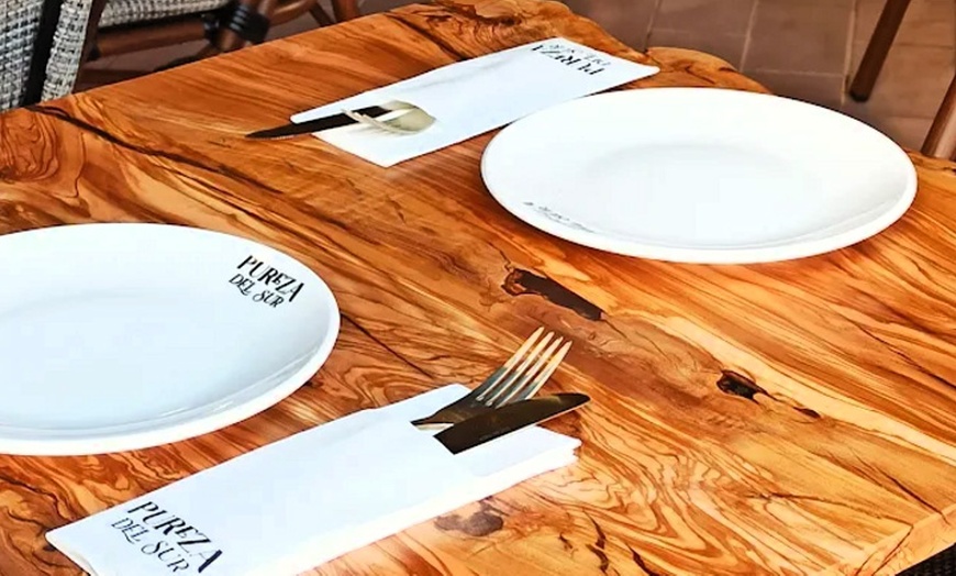 Image 5: Menú mediterráneo para 2 o 4 personas con arroz para compartir