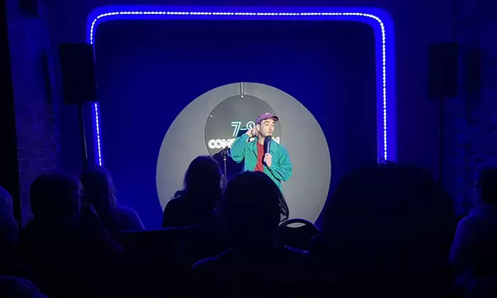 Spectacle avec boisson pour 1, 2 ou 3 personnes au 7-9 Comedy Room