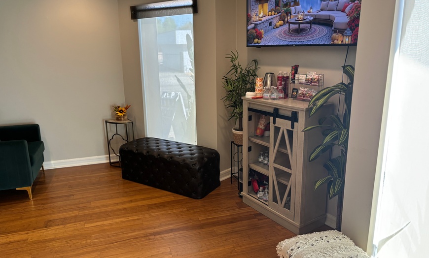 Image 3: 60 or 90-min Swedish, Hot Stone Massage, or Holiday Pampering Package