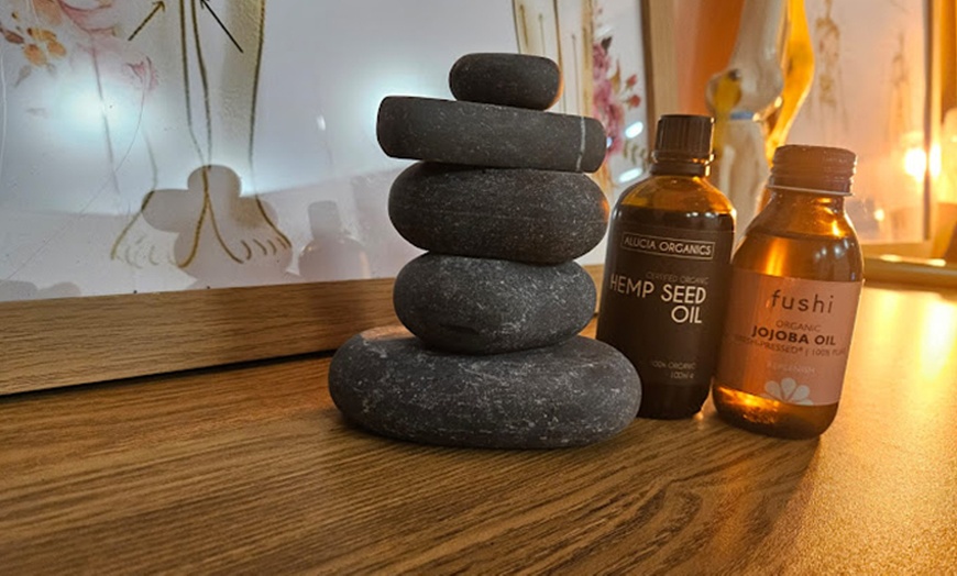 Image 2: Up to 45% Off on Massage - Deep Tissue at MeTimeOff Mind And Body Care