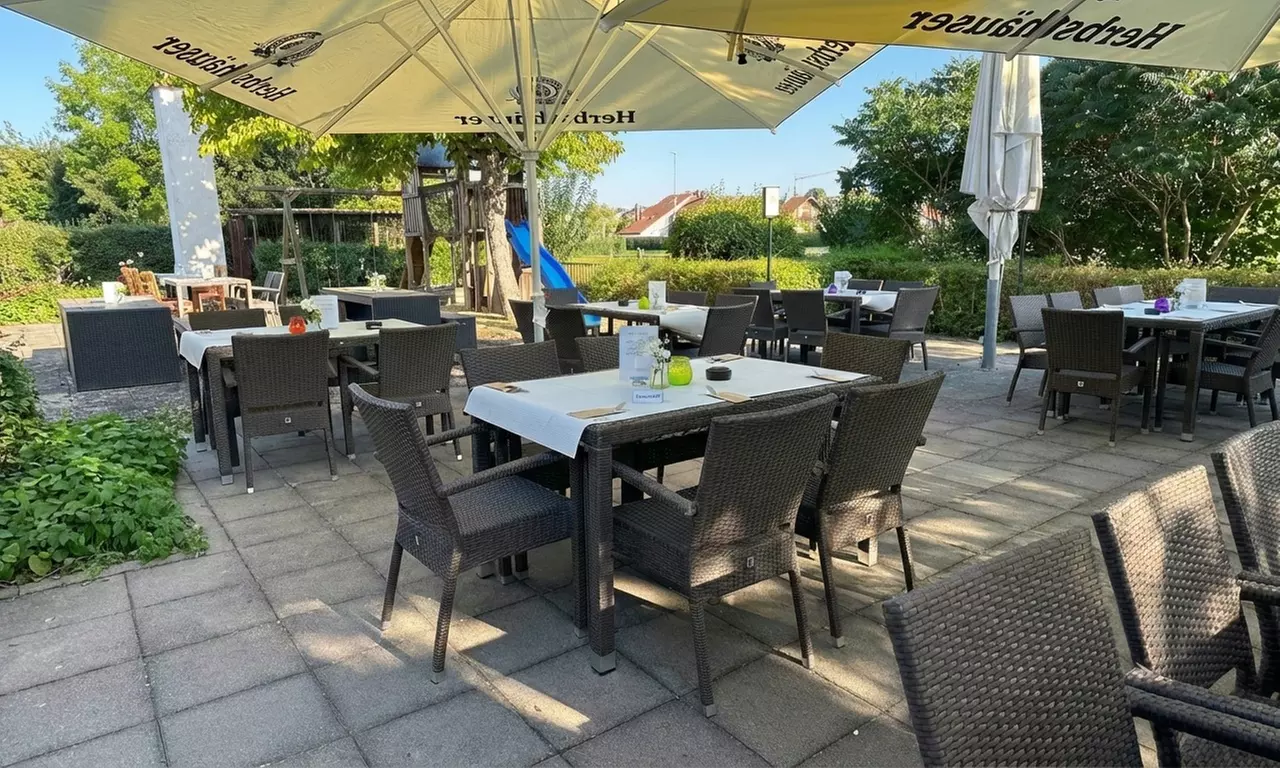 Zwiebelrostbraten oder Hauptgericht wählbar für 2 oder 4 Personen