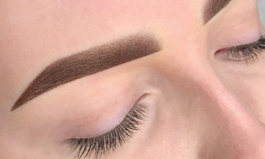 Image 2: Augenbrauen- und/oder Wimpern-Lifting inkl. Färben für 1 Person