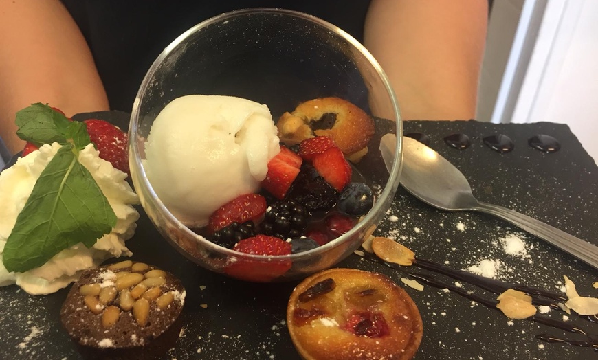 Image 11: Var, Tourrettes : 1 nuit avec dîner et petit-déjeuner en option