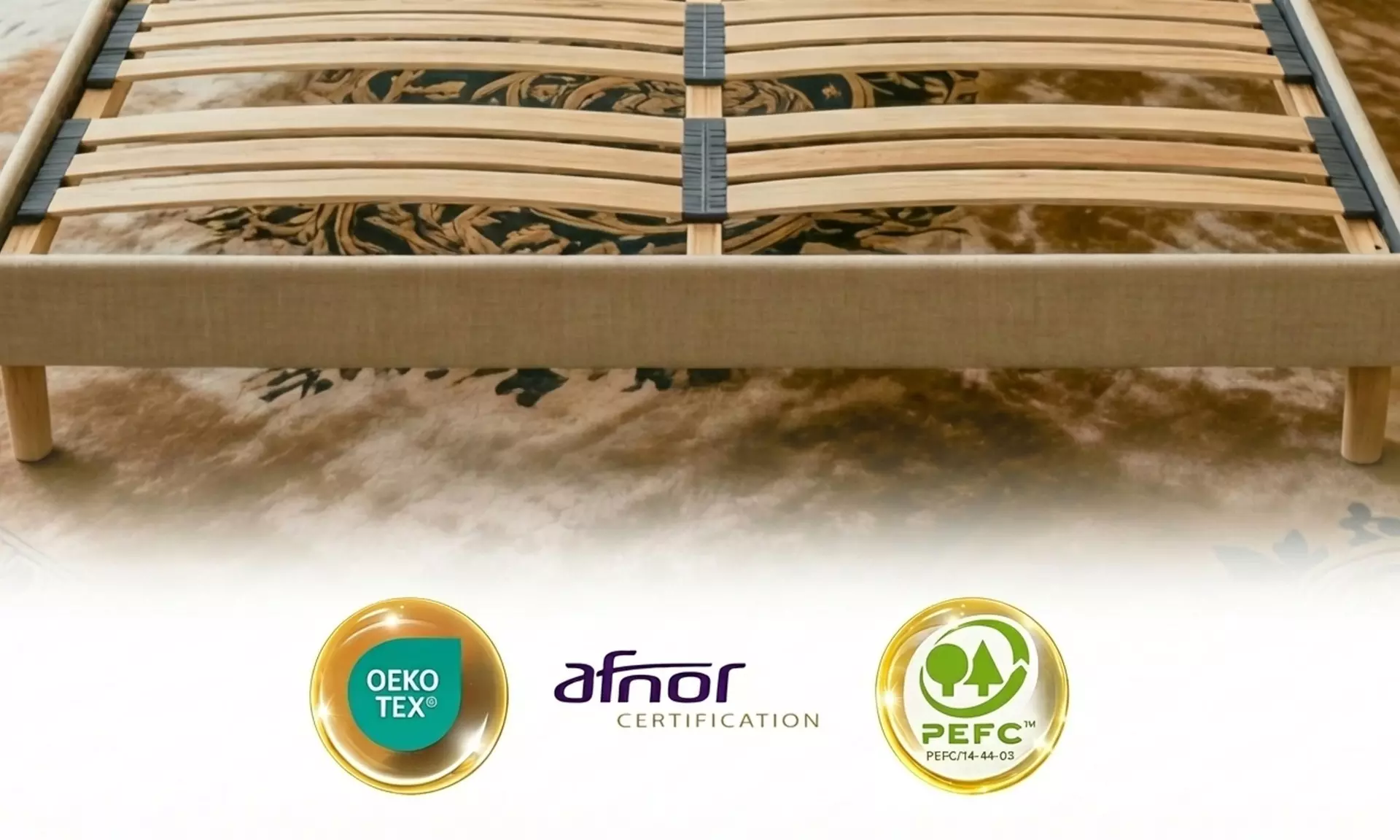 Base letto a doghe beige con doghe dinamiche