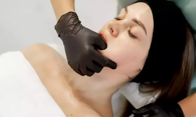 Verjüngende Gesichtsbehandlungen bei IDOL FACE