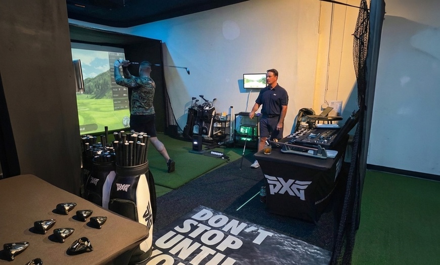 Image 5: One Hour Indoor Golf Simulator Experience – Fort Lauderdale