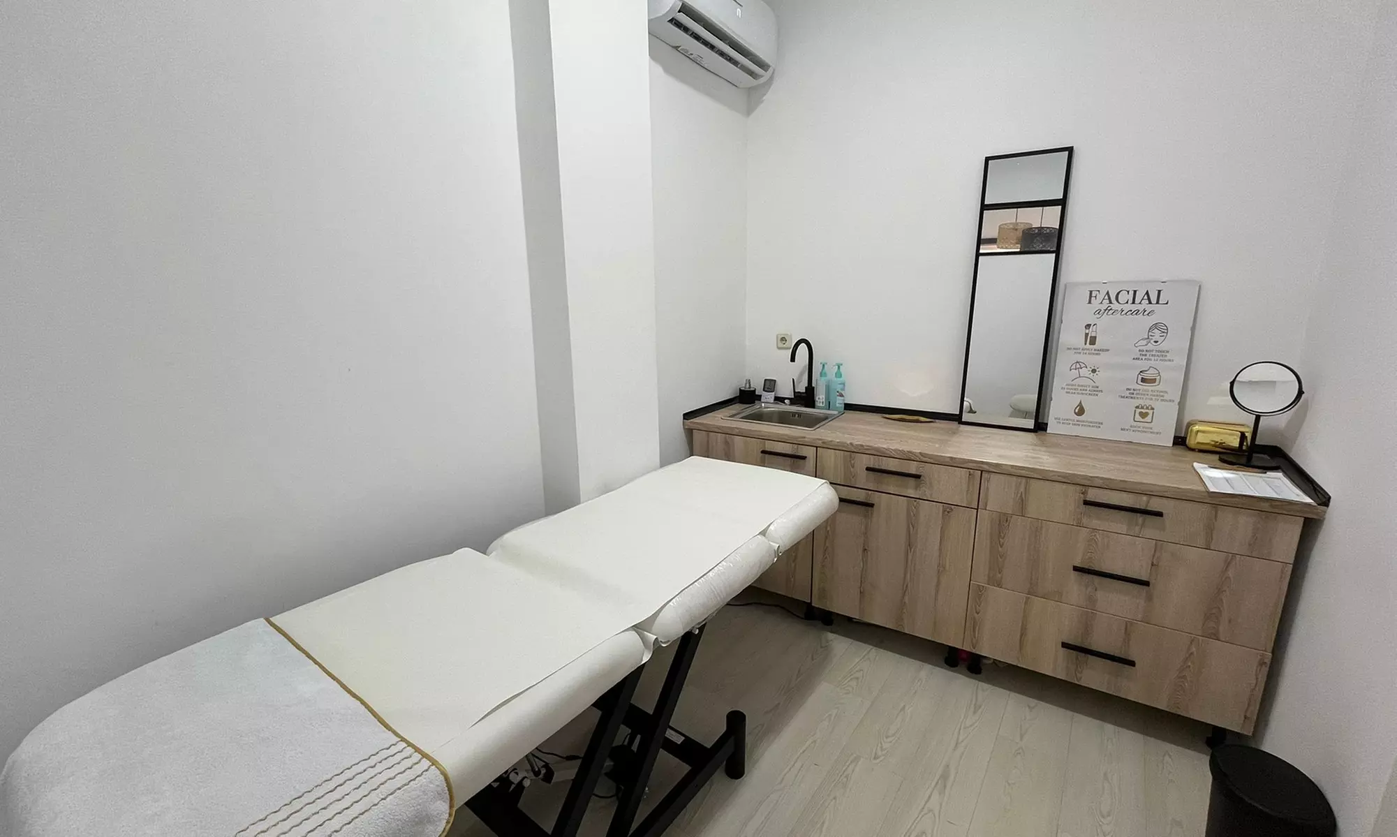 Limpieza facial profunda con aparatología a elegir para 1 persona