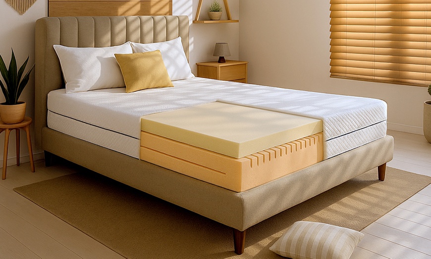 Image 2: Colchón ergonómico de espuma hipoalergénica, The White Stone