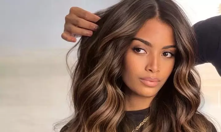 Sesión de peluquería completa con opción a trat. capilar o tinte y/o mechas en El tocador de Nina - Image 6