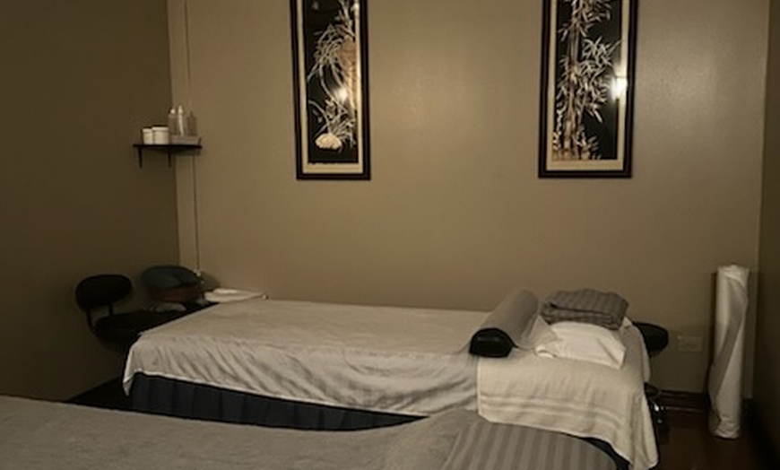 Image 7: Massage Combo Head, Shoulder Neck, Legs, Feet /Back Soak Essential Oil