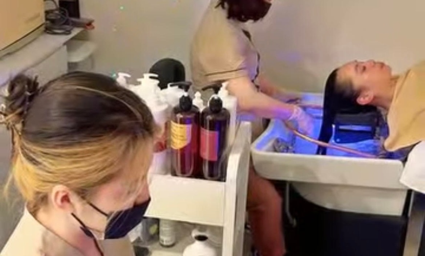 Image 9: 75 Min HeadSpa w/Massage on Neck & Scalp + Mini-Facial for 1 or 2