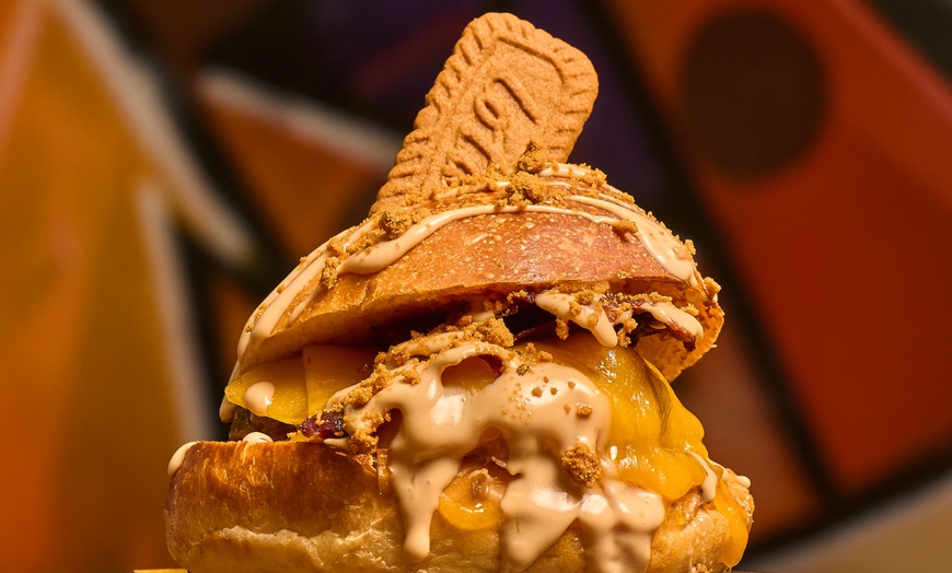 Image 6: Menú de burgers a elegir con bebida, entrante y postre opcionales