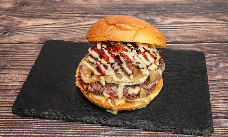 Image 17: Menú de hamburguesa con entrante, postre y bebida para 2 o 4 personas