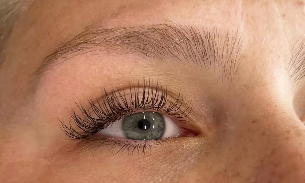 Lash Extension Full Sets – Classic, Hybrid & Volume Options