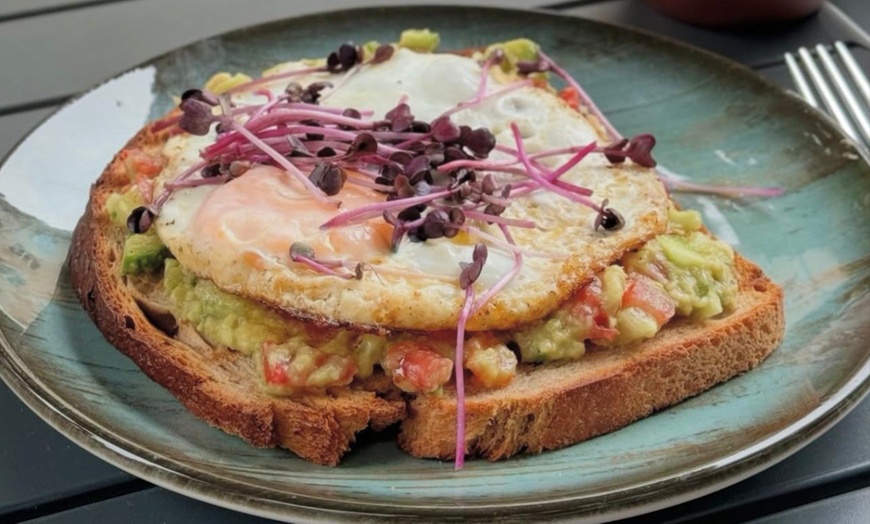 Image 3: Herzhaft & süß vereint: Brunch-/Frühstücksplatte für 2 oder 4 Personen