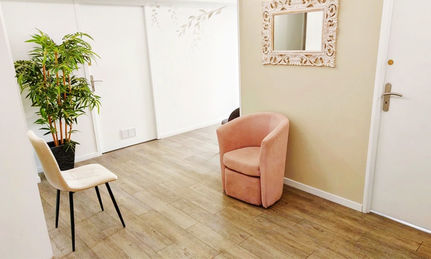 Image 3: Massage Tui Na aux huiles chaudes, réflexologie plantaire en option