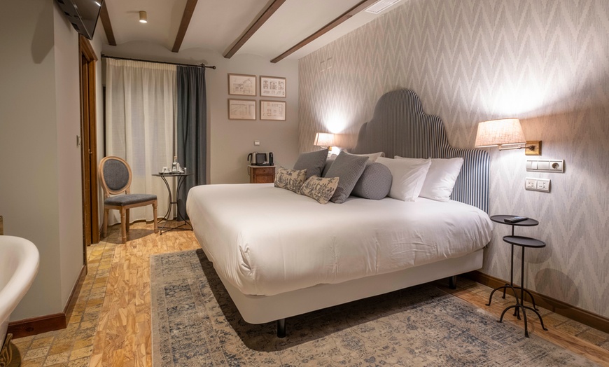 Image 2: Baeza 4*: 1, 2 o 3 noches con desayuno y entradas al Museo del Olivo