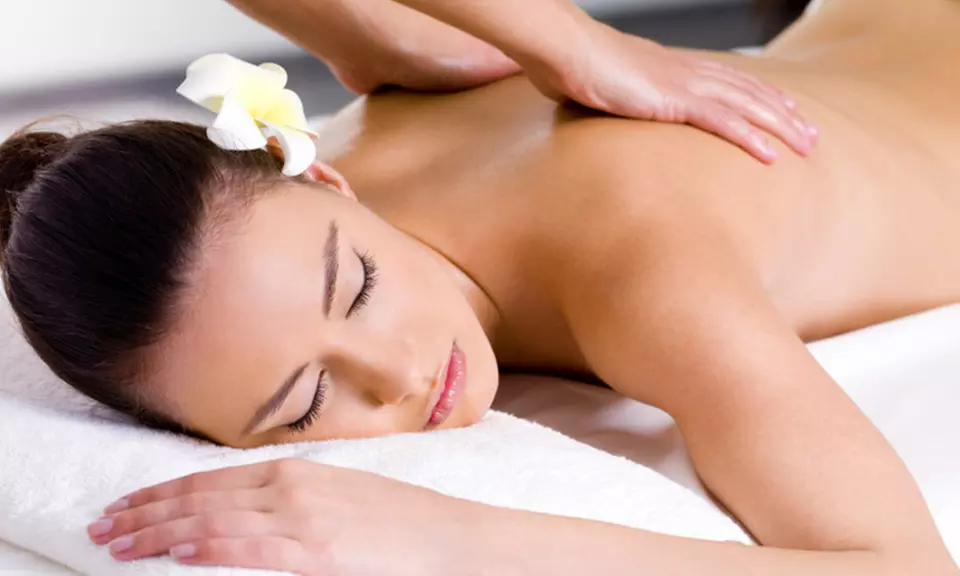 Jusqu'à 70% de remise sur Massage - Parties du corps spécifiques (mains, cou, tête) chez Charlène MICHELIN - Primary Image