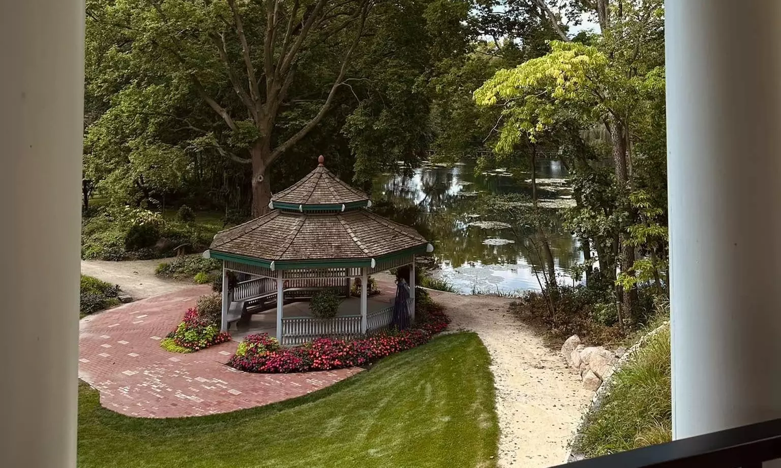 Explore 20 Acres of Beauty & Fun at Rotary Botanical Gardens