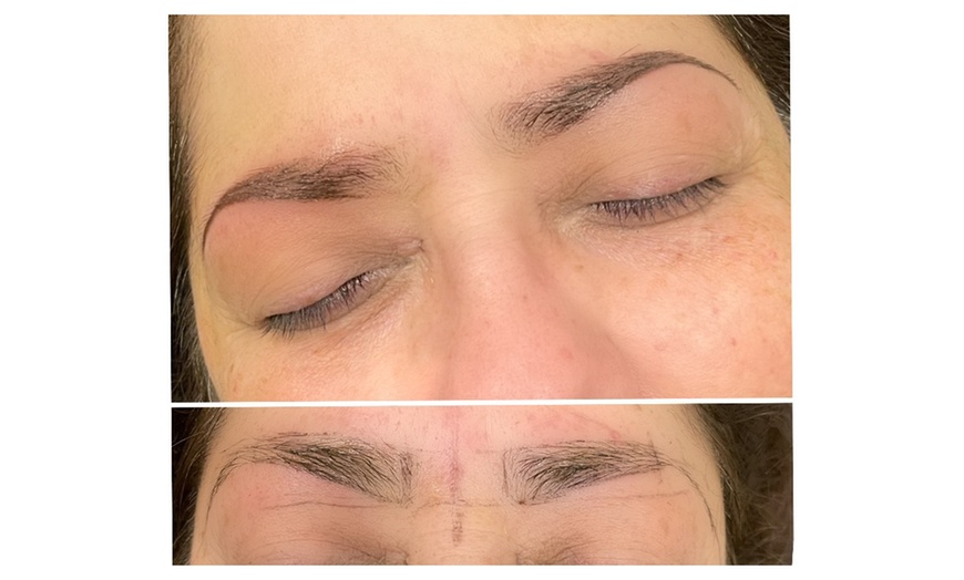 Image 2: Microshading Ombre Powder Brows and Threading