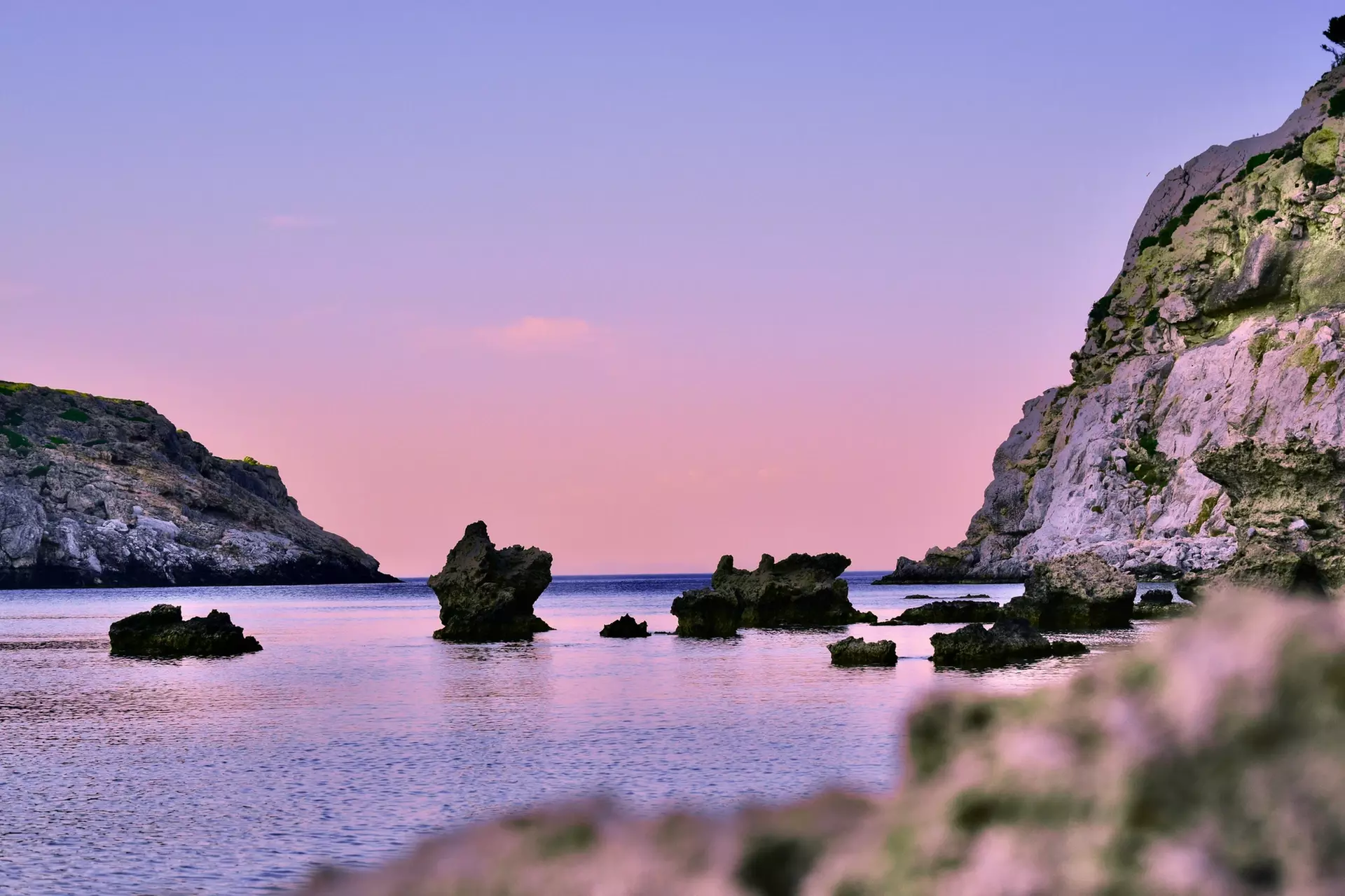 ✈ 8-Day Island Escape in Rhodes with Air & Hotel from Worldee