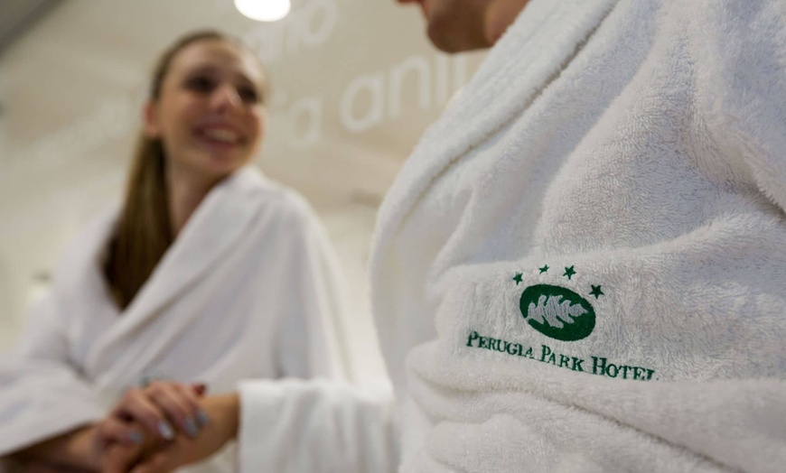 Image 13: Perugia 4*: camera doppia o matrimoniale con colazione e piscina