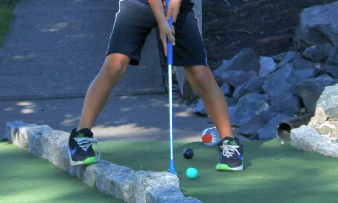 Enjoy Mini Golf for 2/4 or Fun Pass for 12 Rides & Attraction 